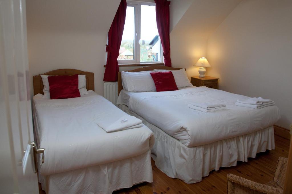 Ceol Na Mara Holiday Homes - Cois Tra & Cor Na Dtonn Enniscrone Habitación foto